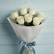 Букет 7 Белых роз Эдлесс Лав в Назарьево