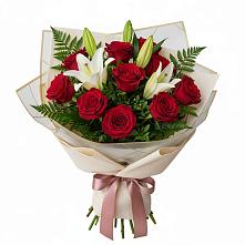 Букет цветов из:  Лилии и Розы в Назарьево