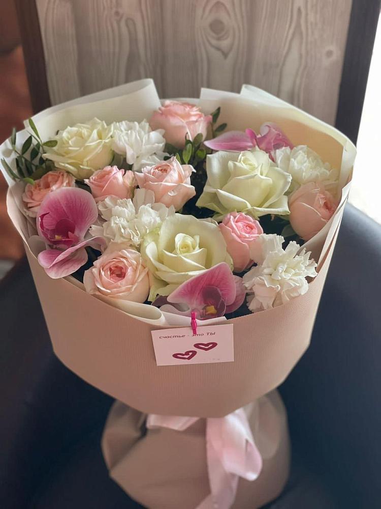 Букет цветов из: Орхидеи, Розы и Гвоздики в Назарьево