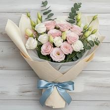 Букет цветов из:  Лизиантусы в Назарьево
