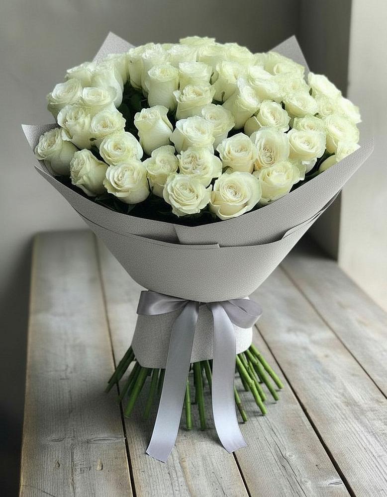 Букет 35 Белых роз в Назарьево