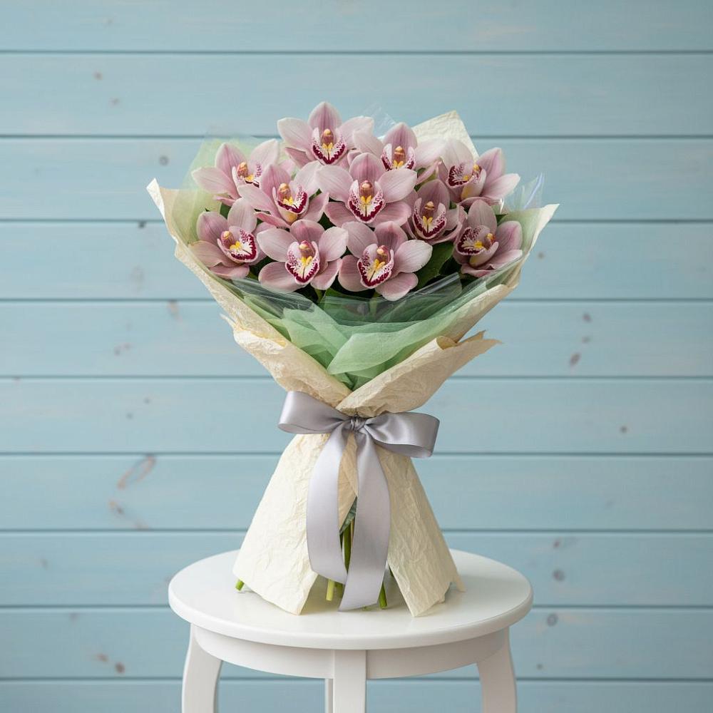 Букет цветов из: Орхидеи и Розы в Назарьево