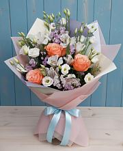 Букет цветов из:  Лизиантусы, Розы, Альстромерии и Гипсофила в Назарьево