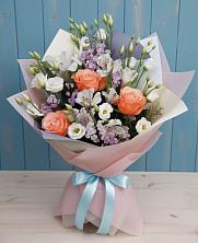 Букет цветов из:  Лизиантусы, Розы, Альстромерии и Гипсофила в Назарьево