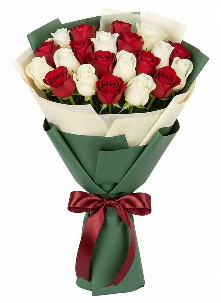 Букет Микс из красных и белых роз в Назарьево