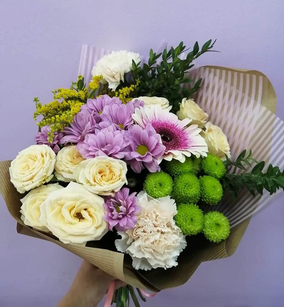 Букет цветов из: Хризантемы, Розы, Гвоздики и Герберы в Назарьево