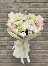 Букет цветов из:  Гвоздики, Розы, Лизиантусы и Хризантемы #REPLACE_PRED# Назарьево