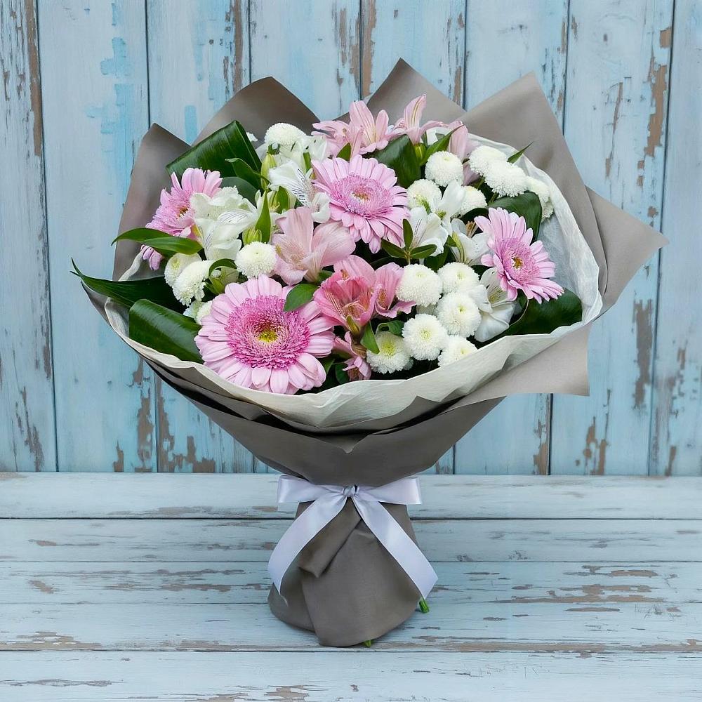 Букет цветов из: Герберы, Альстромерии и Хризантемы в Назарьево
