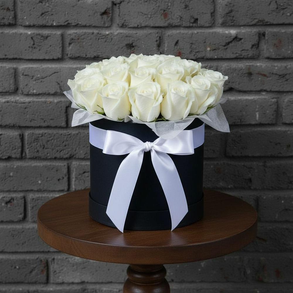 Цветочная композиция из Розы в шляпной коробке в Назарьево