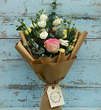 Букет цветов из:  Розы и Лизиантусы в Назарьево