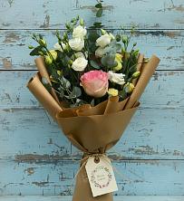 Букет цветов из:  Розы и Лизиантусы в Назарьево