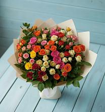 Букет Микс из разноцветных кустовых роз в Назарьево