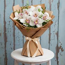 Букет цветов из:  Орхидеи и Розы в Назарьево