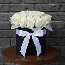 Цветочная композиция из Розы в шляпной коробке в Назарьево